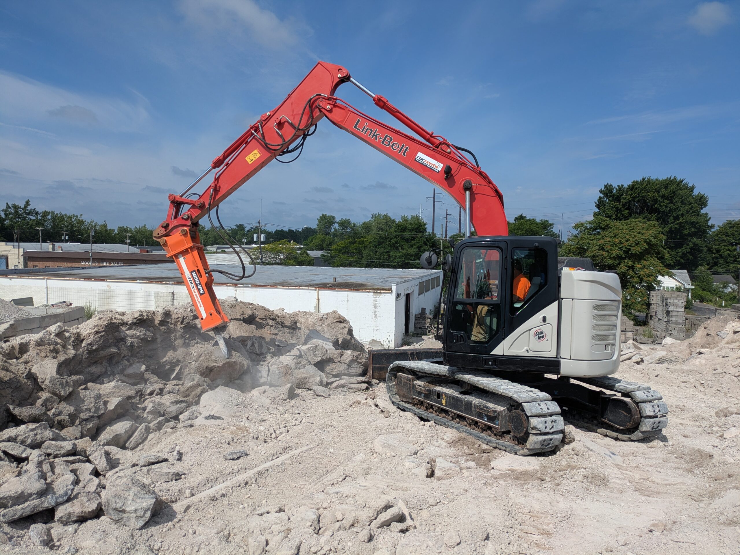 What Size Hydraulic Hammer Is Right for My Excavator